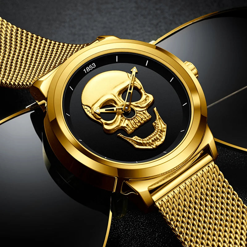 Reloj de pulsera de acero con calavera